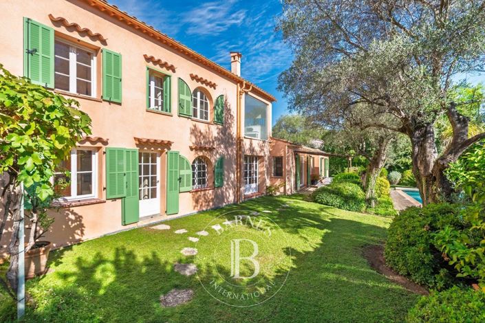 Image No.1-4 Bed House for sale