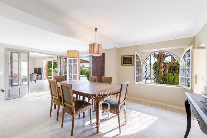 Image No.10-4 Bed House for sale