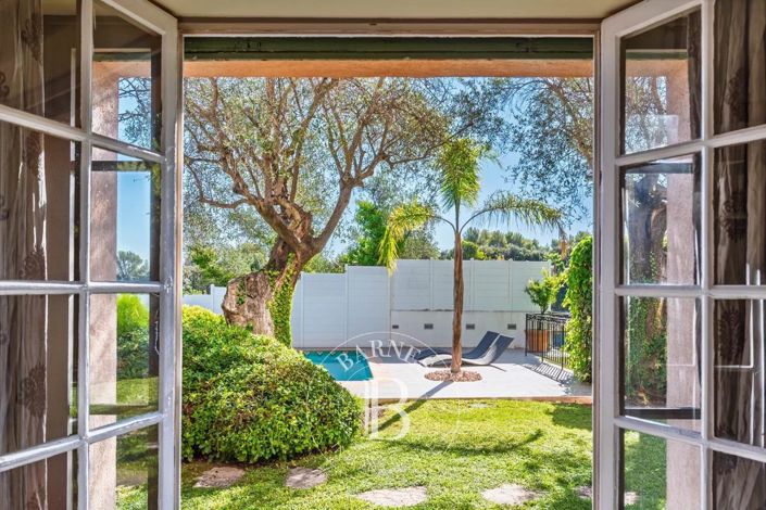 Image No.11-4 Bed House for sale