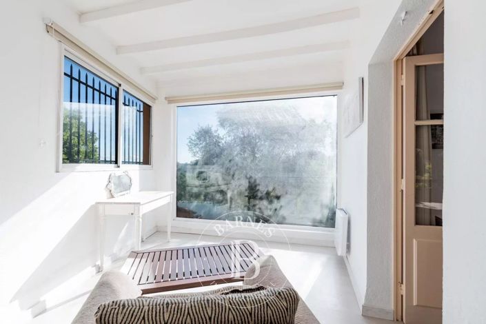 Image No.19-4 Bed House for sale