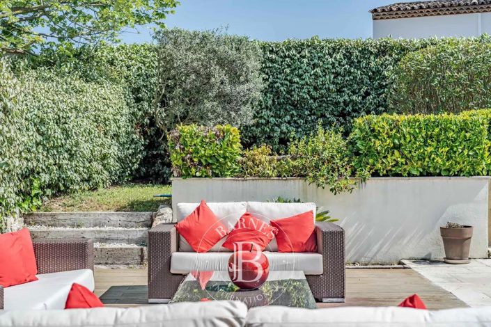 Image No.11-4 Bed House for sale