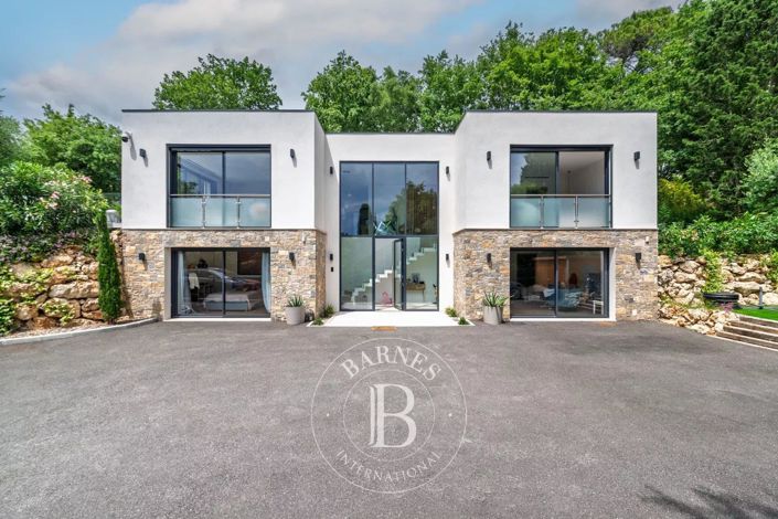 Image No.3-6 Bed House for sale