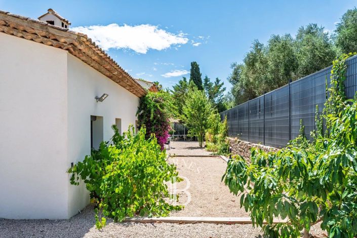 Image No.8-4 Bed House for sale