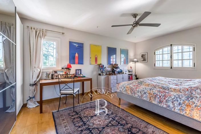 Image No.11-4 Bed House for sale