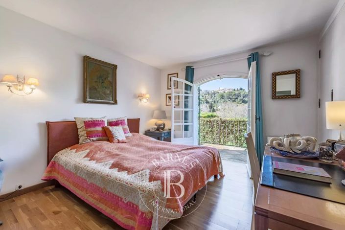 Image No.13-4 Bed House for sale