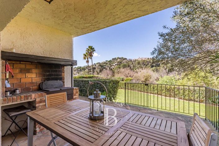 Image No.14-4 Bed House for sale