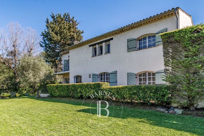 Image No.2-4 Bed House for sale