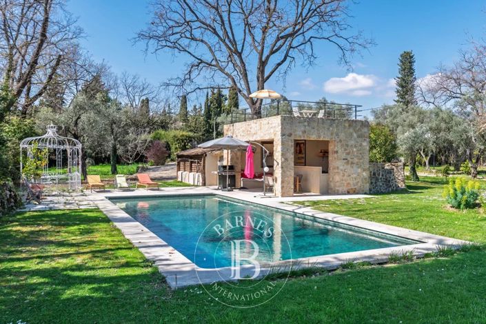 Image No.2-4 Bed House for sale