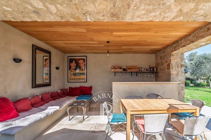 Image No.3-4 Bed House for sale