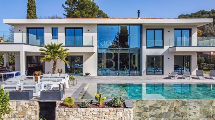 Image No.1-6 Bed House for sale