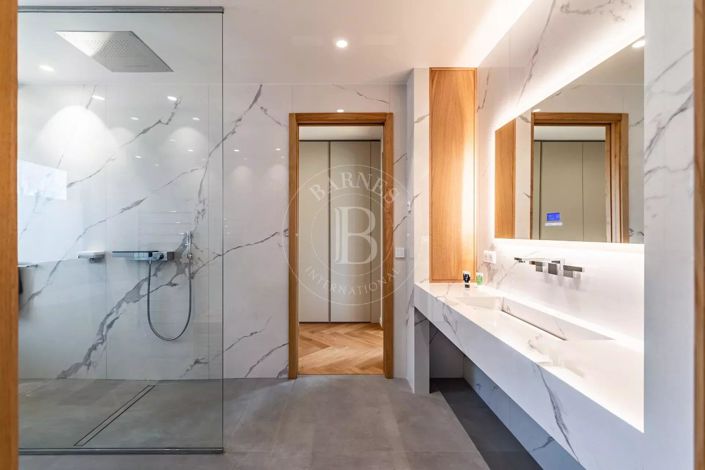 Image No.10-6 Bed House for sale