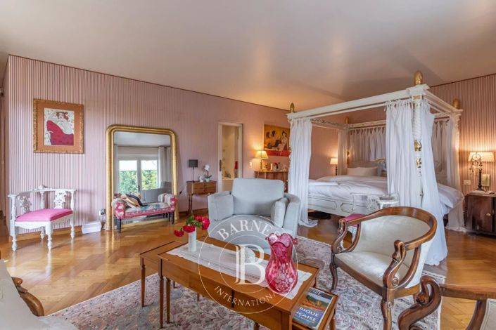 Image No.14-5 Bed House for sale