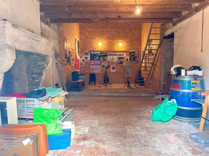 Image No.17-5 Bed House for sale