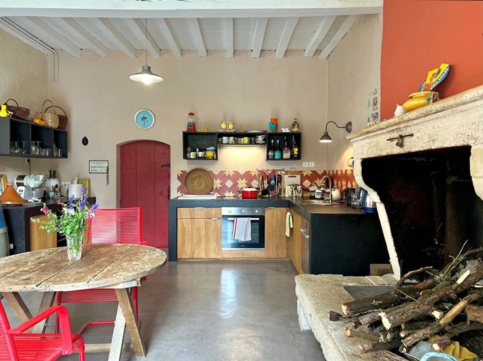 Image No.6-5 Bed House for sale