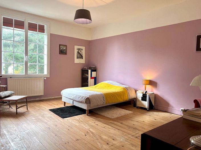 Image No.7-5 Bed House for sale