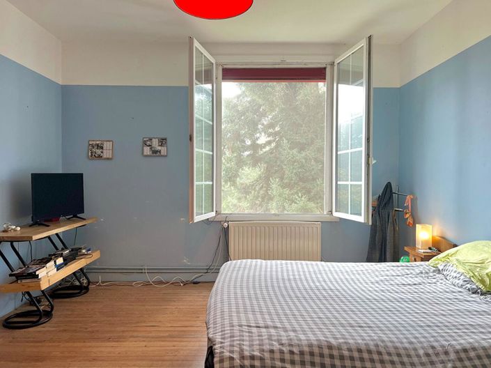 Image No.9-5 Bed House for sale