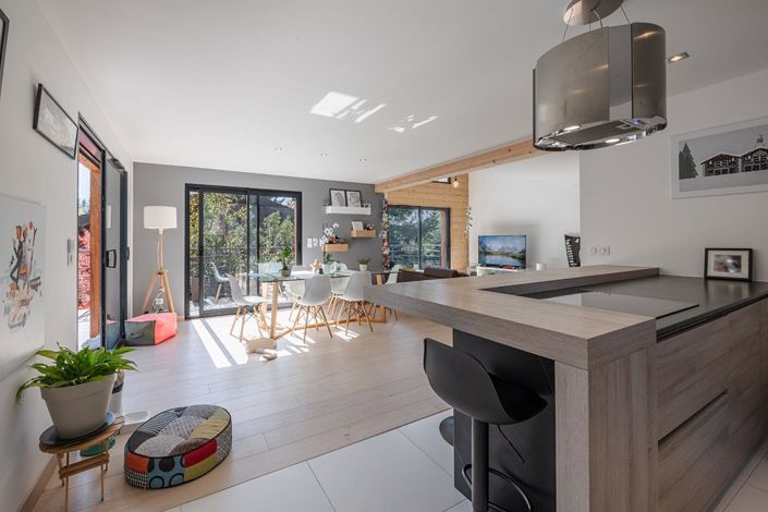 Image No.5-5 Bed House for sale