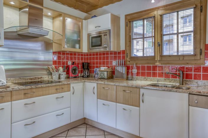 Image No.6-4 Bed House for sale