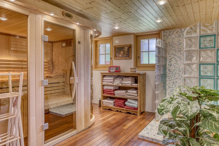 Image No.7-4 Bed House for sale