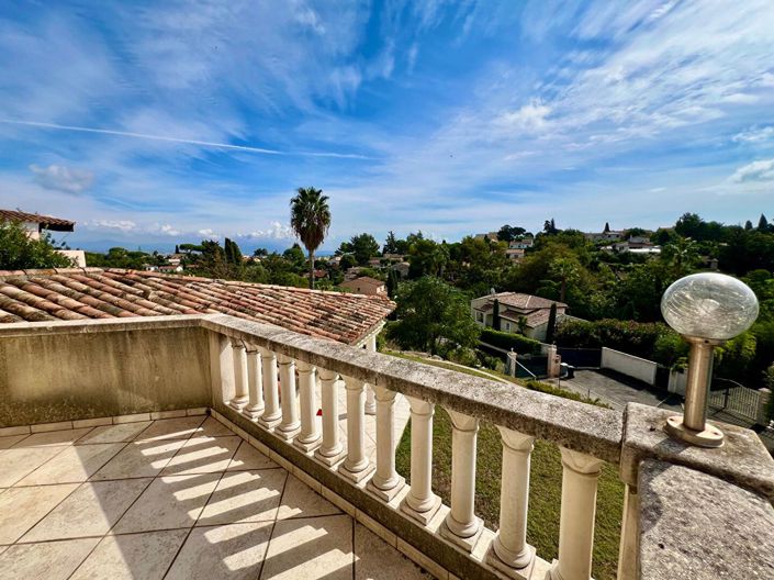 Image No.17-4 Bed House for sale