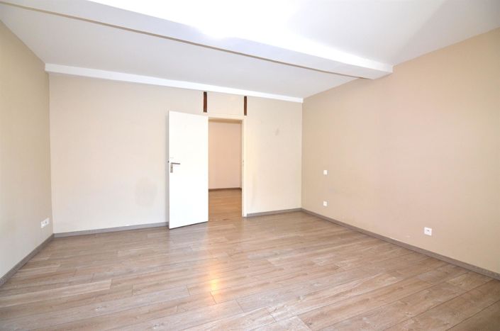 Image No.12-2 Bed House for sale