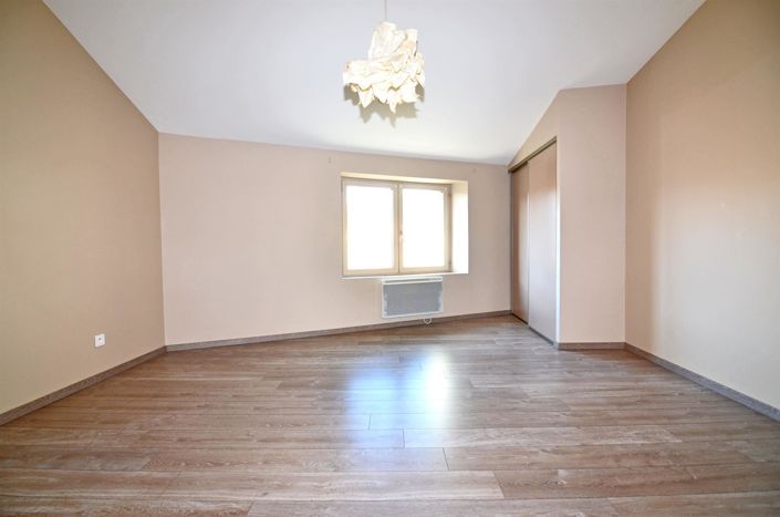 Image No.16-2 Bed House for sale