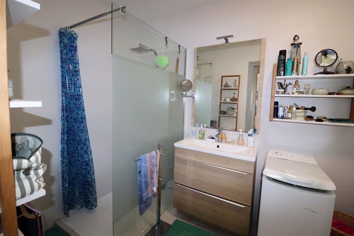 Image No.6-3 Bed House for sale