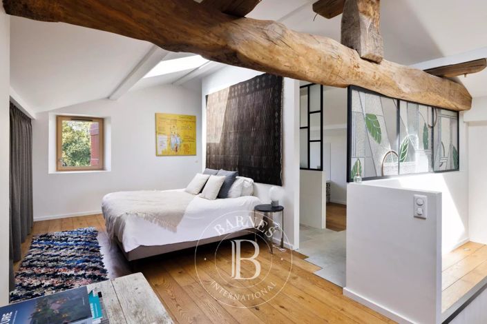 Image No.24-5 Bed House for sale