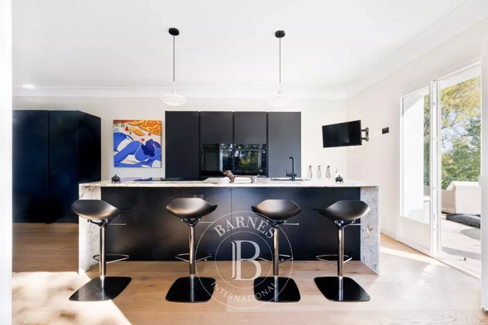 Image No.13-4 Bed House for sale