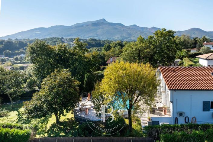 Image No.4-4 Bed House for sale