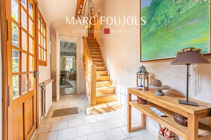 Image No.8-5 Bed House for sale