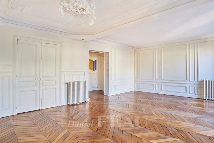 Image No.22-3 Bed Apartment for sale