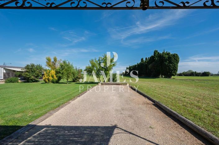 Image No.11-3 Bed House for sale