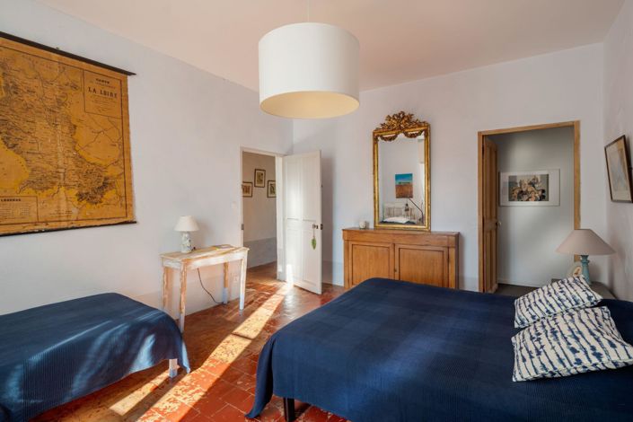 Image No.28-5 Bed House for sale