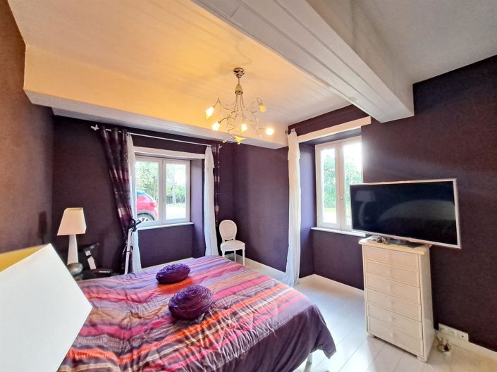 Image No.12-4 Bed House for sale