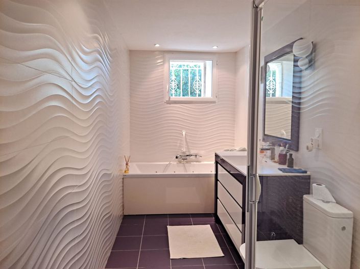 Image No.14-4 Bed House for sale