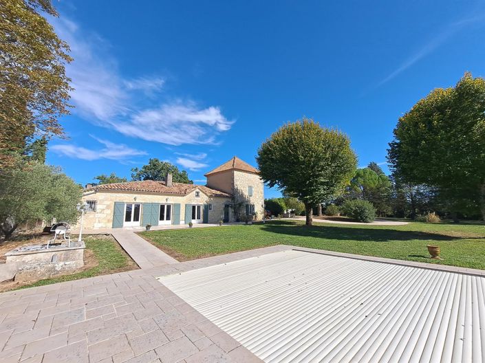 Image No.2-4 Bed House for sale