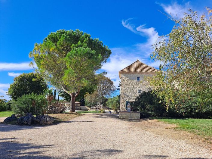 Image No.24-4 Bed House for sale