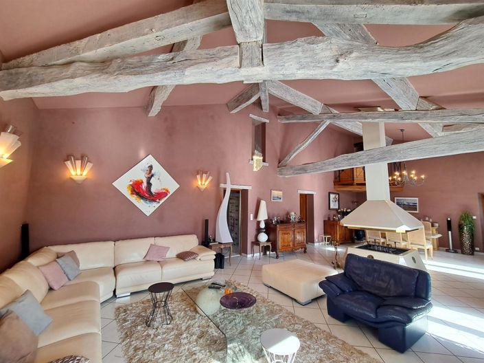 Image No.8-4 Bed House for sale