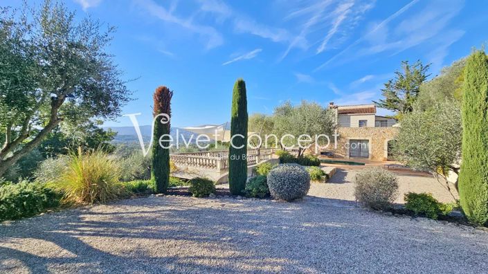 Image No.18-4 Bed House for sale