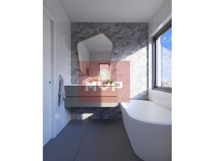 Image No.18-4 Bed House for sale