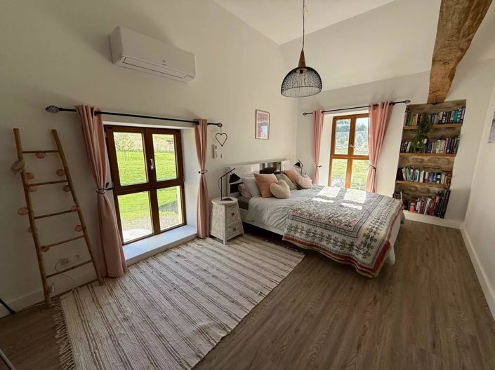 Image No.14-4 Bed House for sale