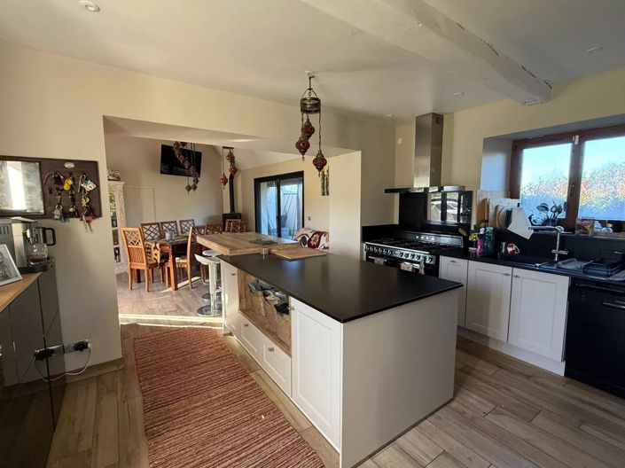 Image No.3-4 Bed House for sale