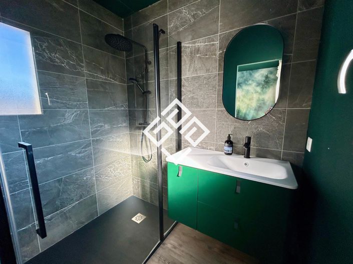 Image No.11-3 Bed House for sale