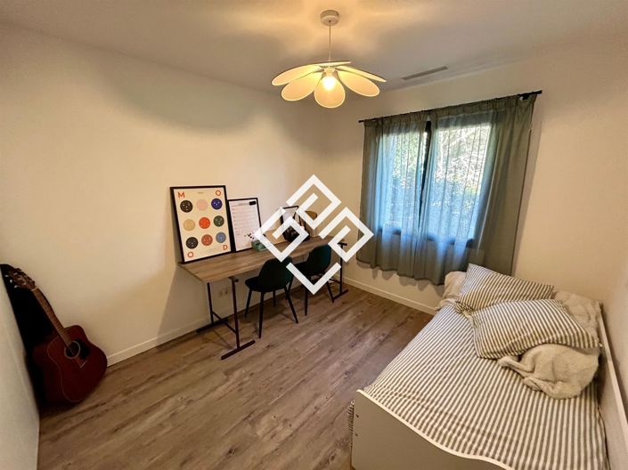 Image No.13-3 Bed House for sale