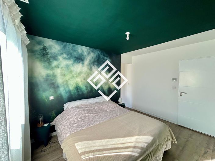 Image No.8-3 Bed House for sale