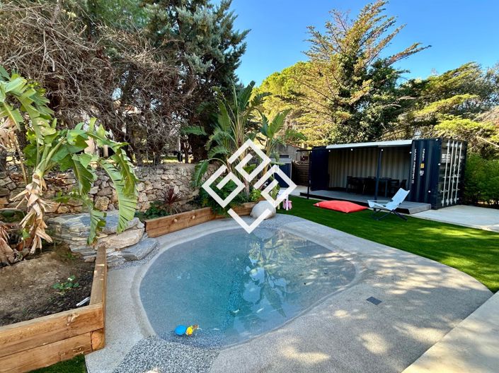 Image No.9-3 Bed House for sale