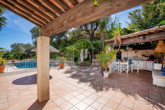 Image No.12-5 Bed House for sale