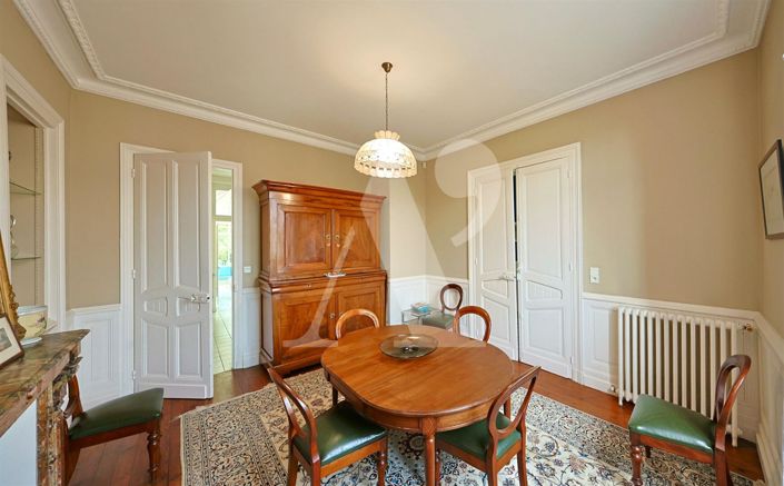 Image No.9-5 Bed House for sale