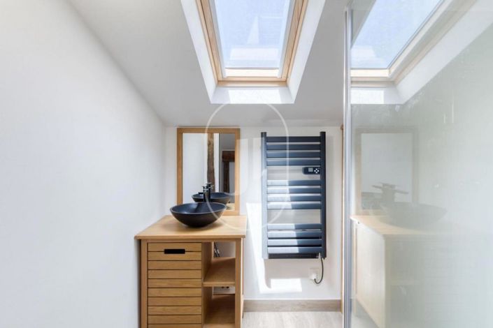 Image No.10-6 Bed House for sale